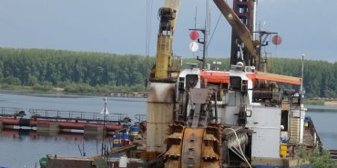 Un bateau de travail du Danube