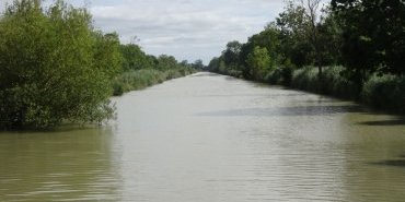Canal from Charente to Seudre