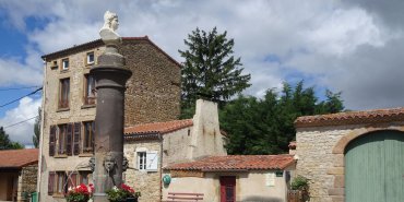 Fontaine et four communal