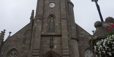 Une église sur la route