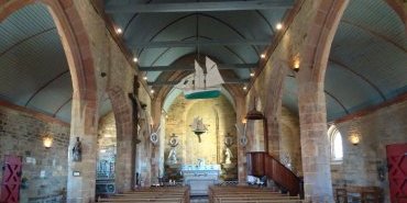 A l'intérieur de l'église