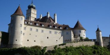 Un château un peu après Melk