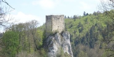 Une tour perchée