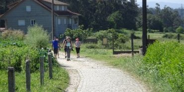 El caminó