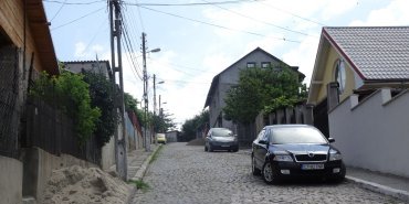 Cernavoda, rue bien en pente, plus pavés...