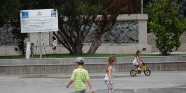 Une fontaine brumisateur pour le bonheur des enfants