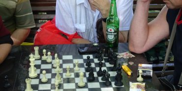 Chess Games, one Leva for the winner